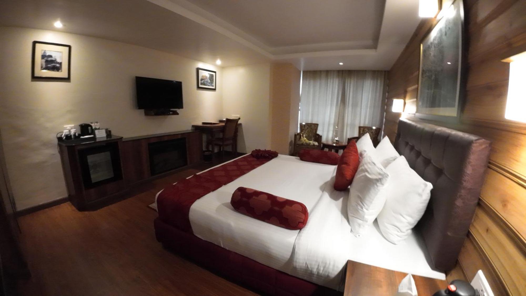 Crescent Resort, Darjeeling دارجيلنغ المظهر الخارجي الصورة